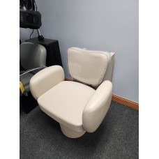 EXTRA Wide Hair Dryer Chair Showroom Model Takara Belmont 