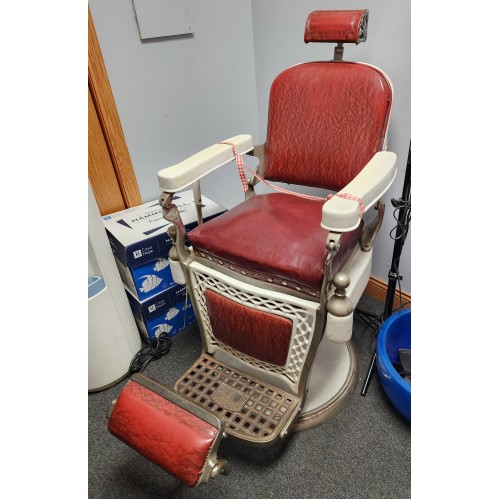 Authentic PAIDAR Barber Chair- Very Good Condition Works Great!