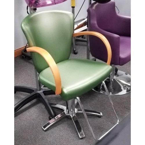 Takara Belmont Liu Showroom Styling Chair For Sale
