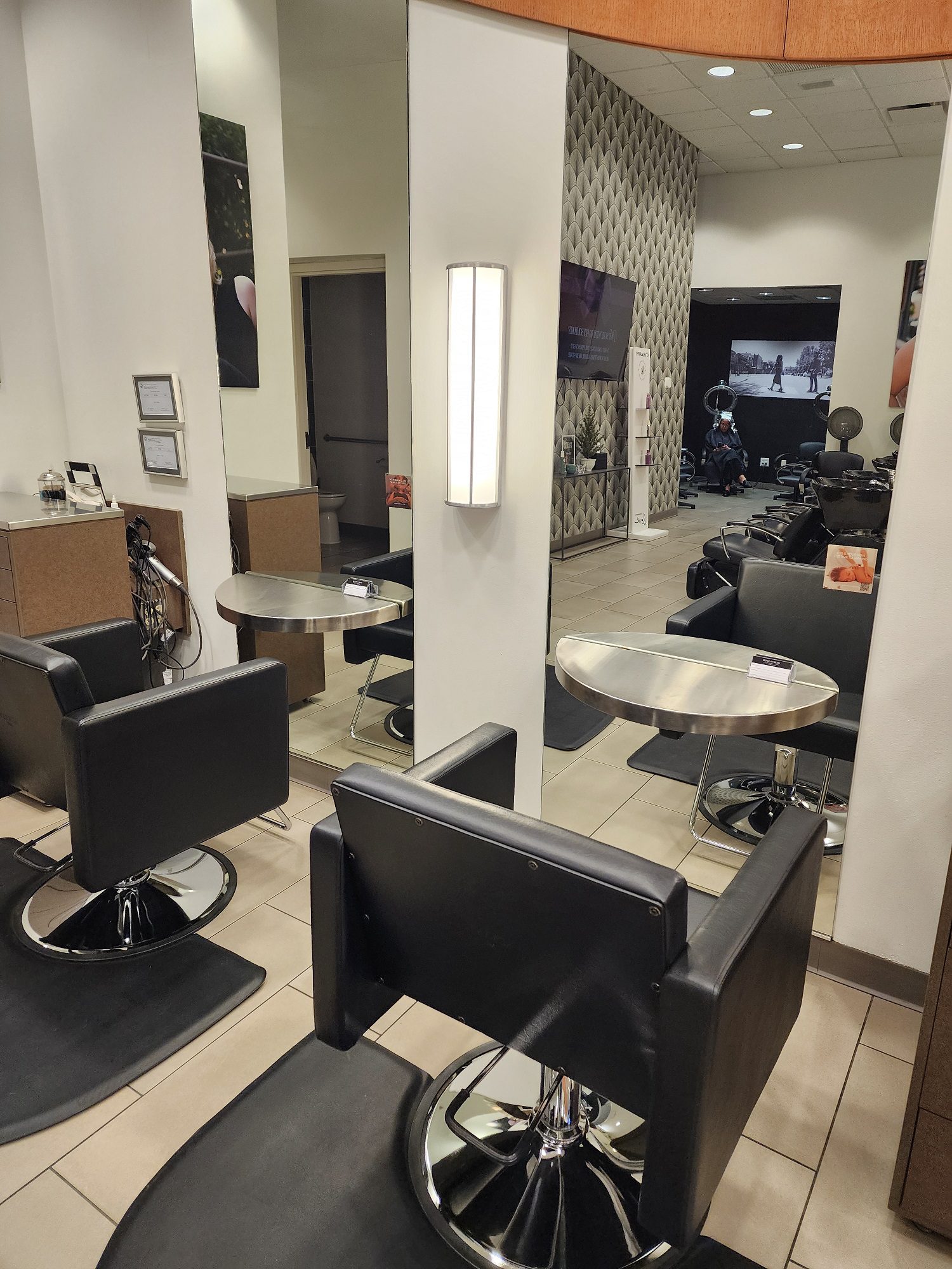 9106 Wide Sofa Style Salon Chair (Gaps In Chair Lets Hair Fall) - Image 8