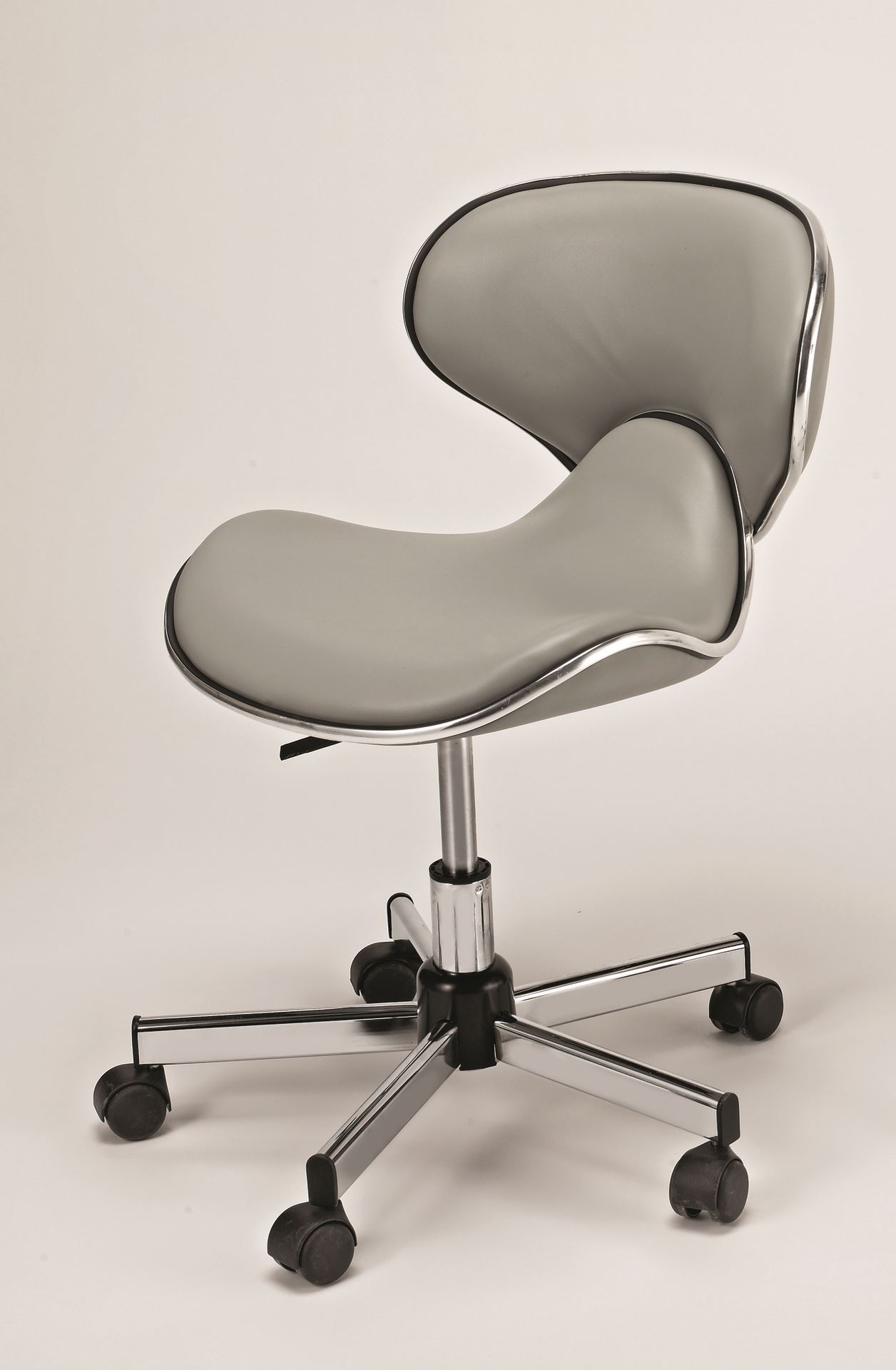 Pibbs 545 Mini Pedicure Stool Low Lift - Image 2