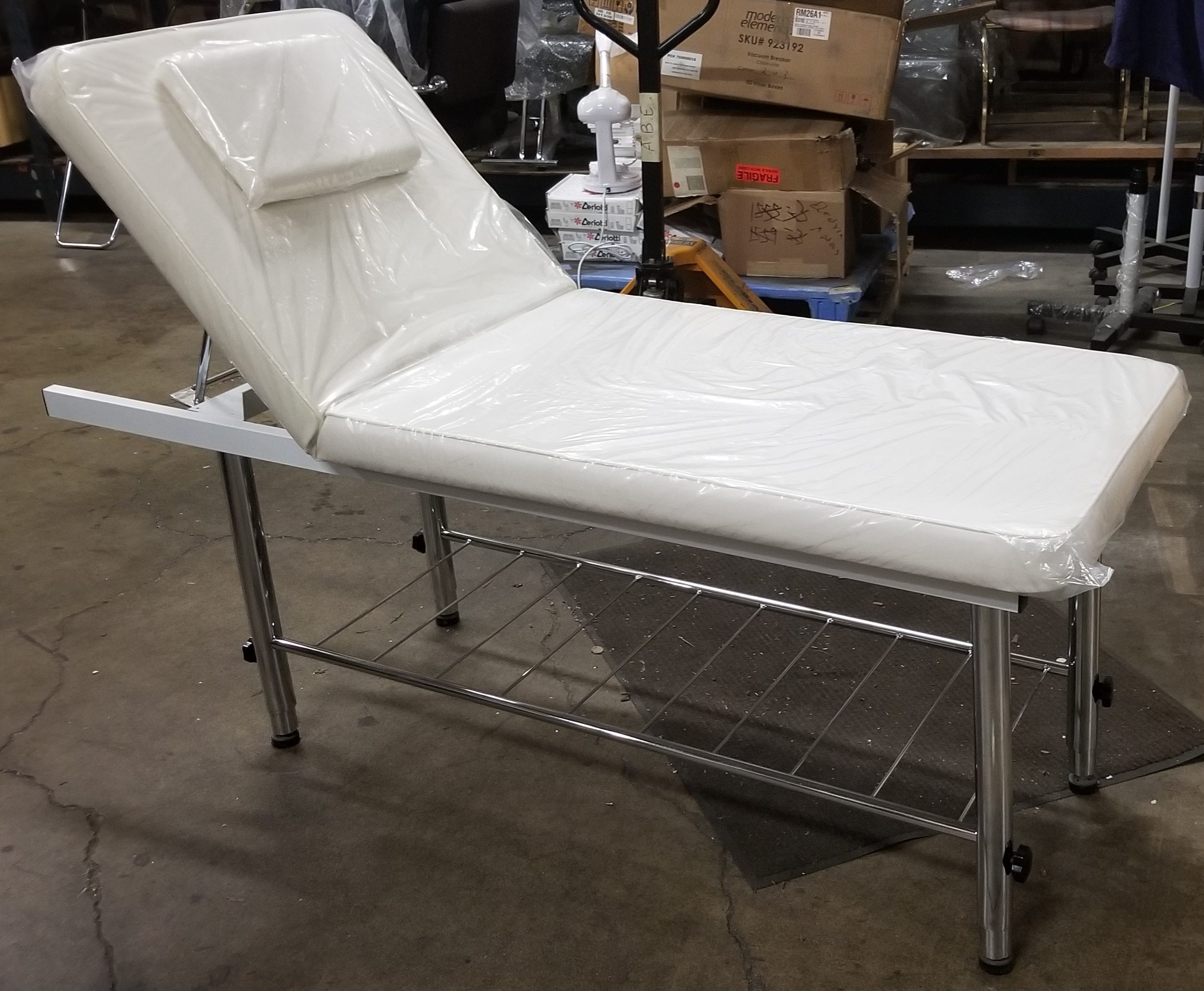 Facial Bed 3195A Adjustable Height Facial and Massage Bed - Image 2