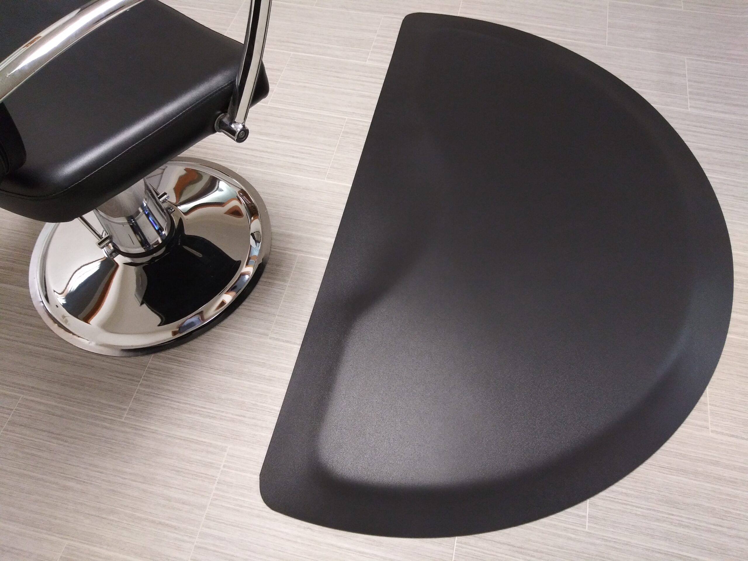 4X5 Heel Proof Half Circle Anti Fatigue Salon Mat 4860S - Image 4