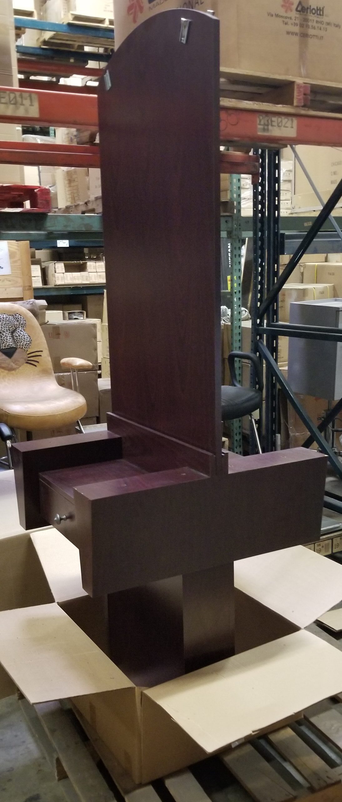 CLEARANCE Showroom Brandi Styling Island From Belvedere Includes Mirrors and Glass Shelves - Image 4