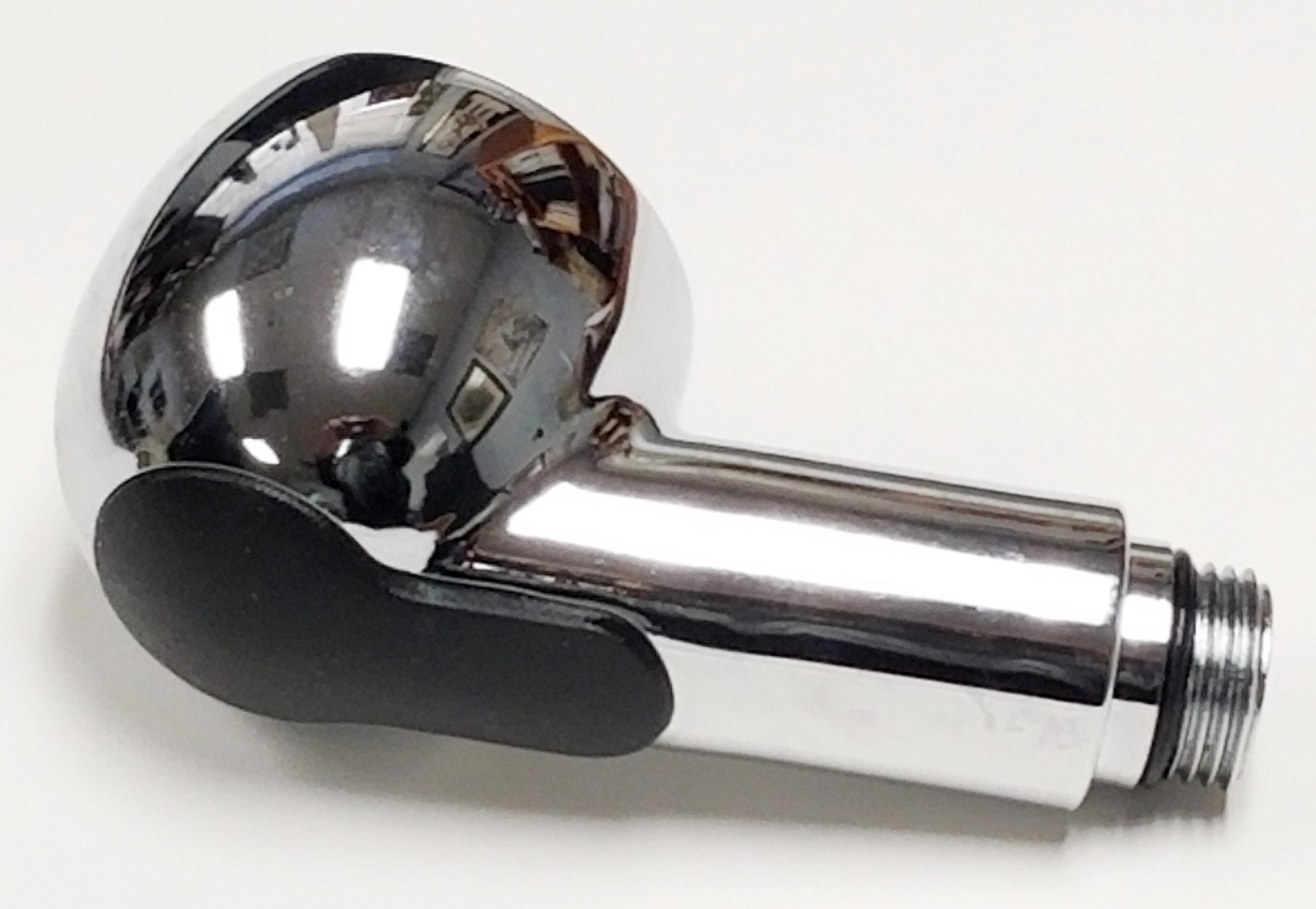 CR Long Dual Sprayer Head 4.5 Inch For Shampoo Bowls - Image 2