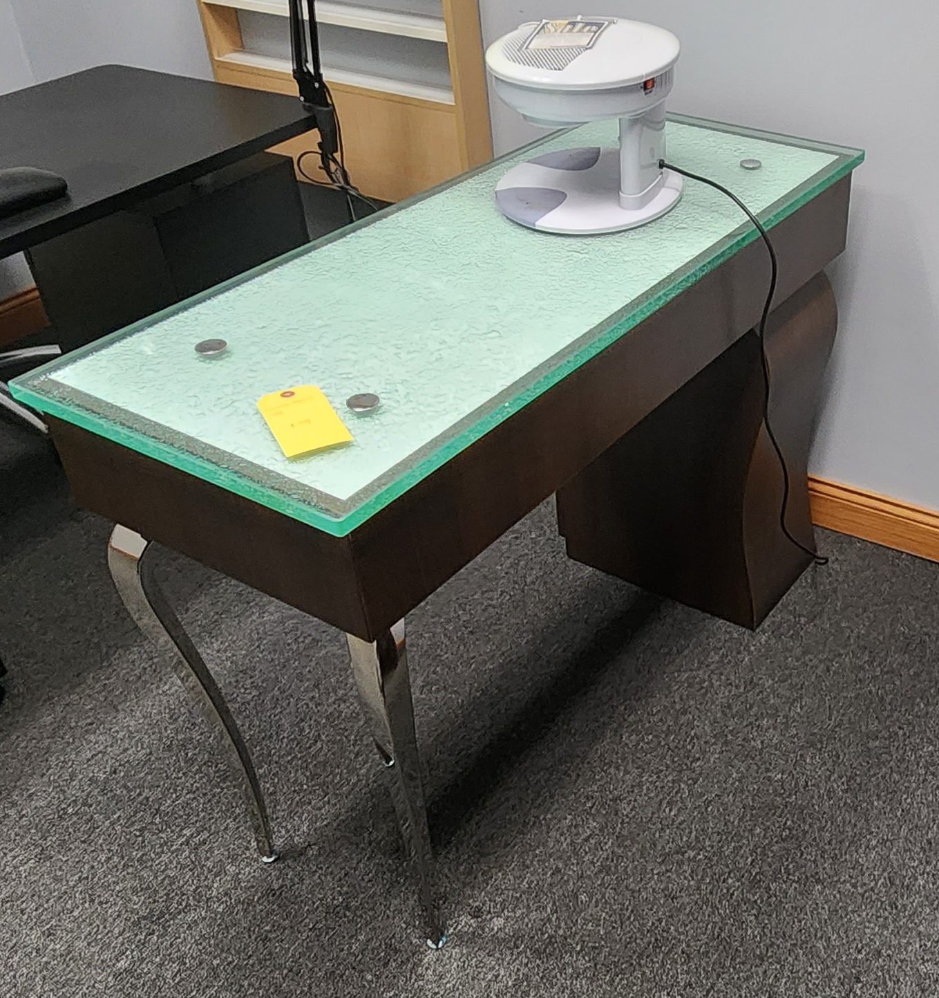 1-High Quality Manicure Table Showroom Model Gulfstream Canada - Image 2