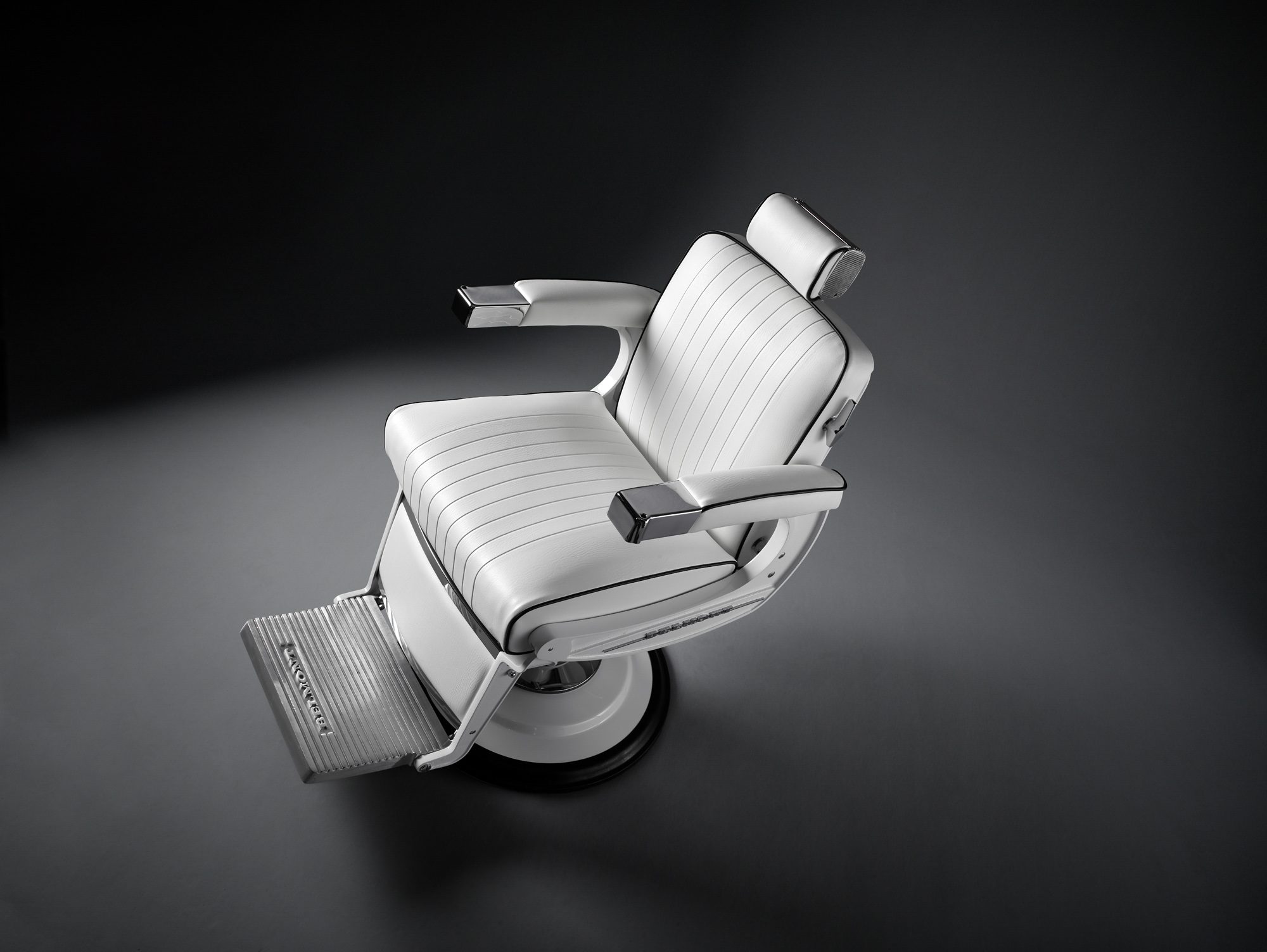 BB225 Elite White Elegance Barber Chair - Image 4