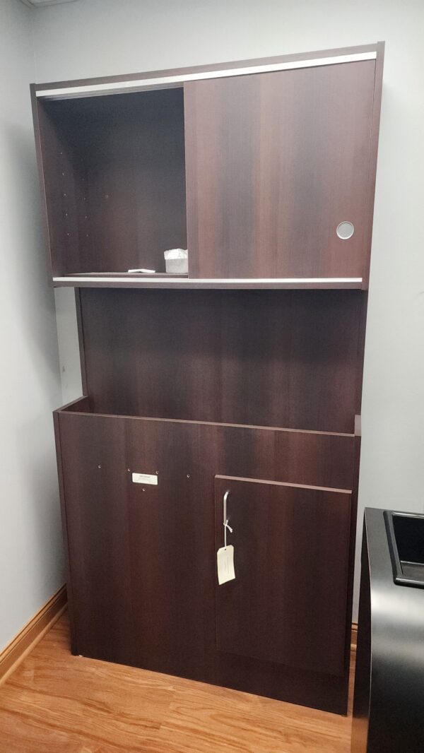 Belvedere Shampoo Bulkhead Showroom Model