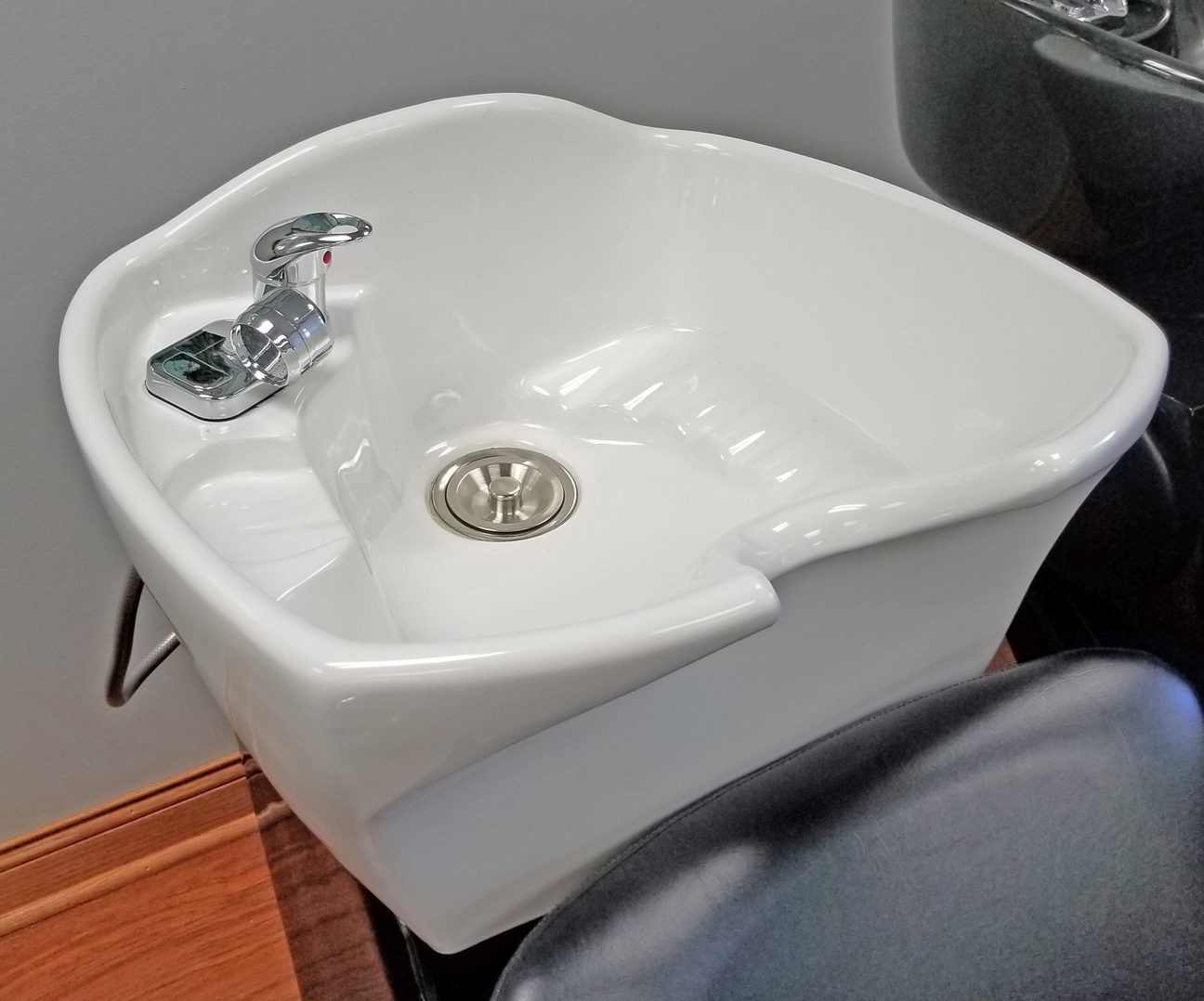 6267S Tiberius Shampoo Side Backwash Unit - Image 8