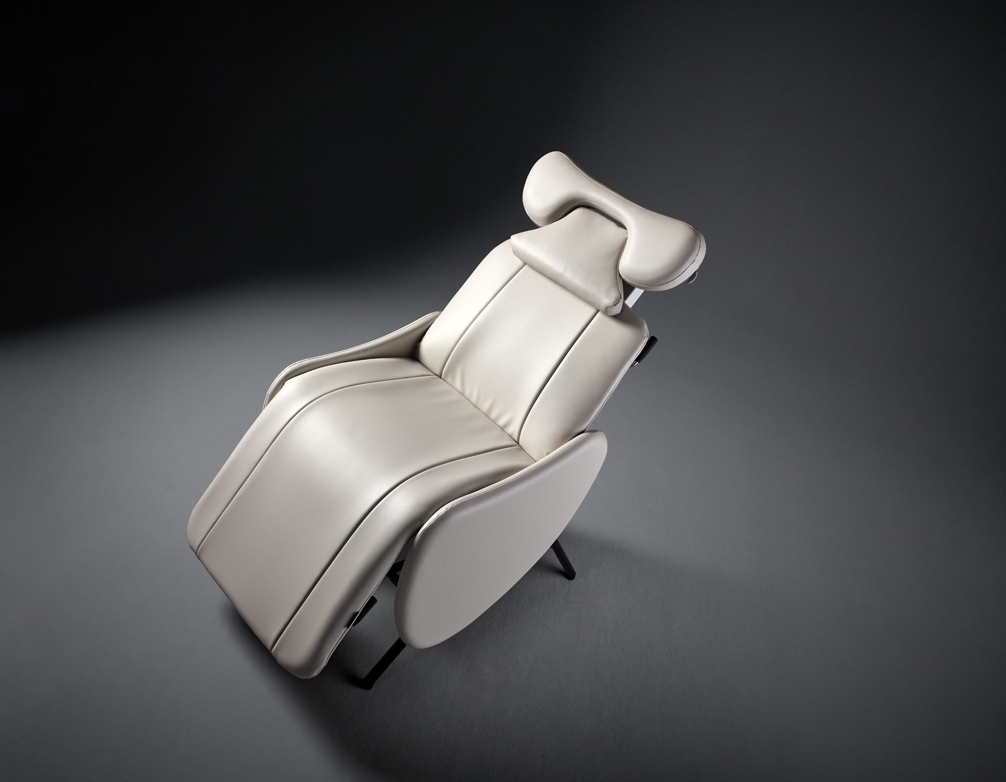 Takara Belmont RICHE Eye Lash Application Chair - Image 9