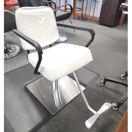 Prime Styling Chair Takara Belmont Showroom Model