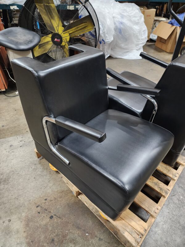 4 Used In Really Good Condition Hair Dryer Chairs